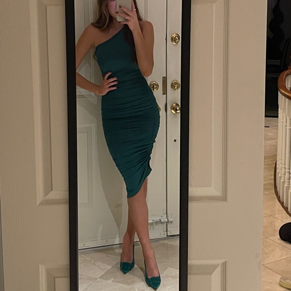 Oh Polly Asymmetric One Shoulder Dress💚 - Picture 6 of 8